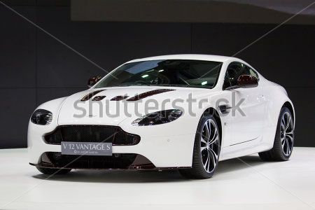 Каталог Фотообои белая машина:  | Wall-Style